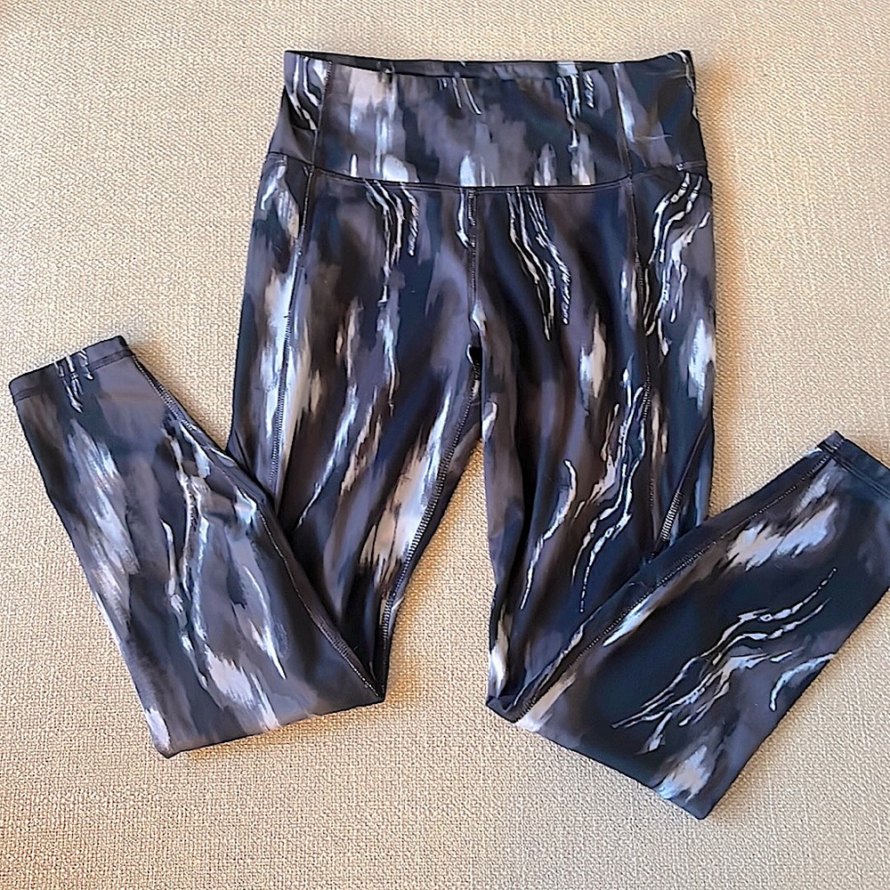 Black and White leggings